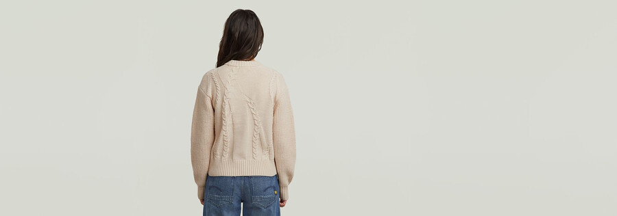 maglione lavorato a maglia a trecce grandi