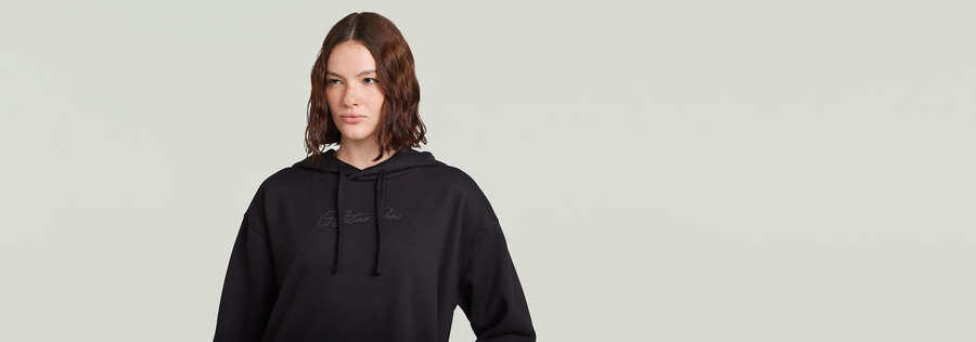 abito in maglia con cappuccio