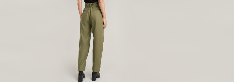 pantaloni alti a sacco di carta