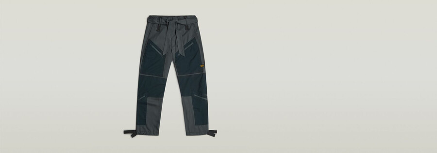 pantaloni cargo tono su tono