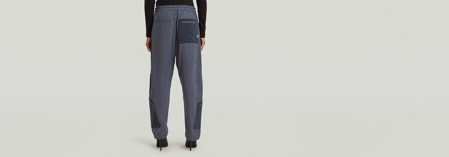 pantaloni cargo tono su tono