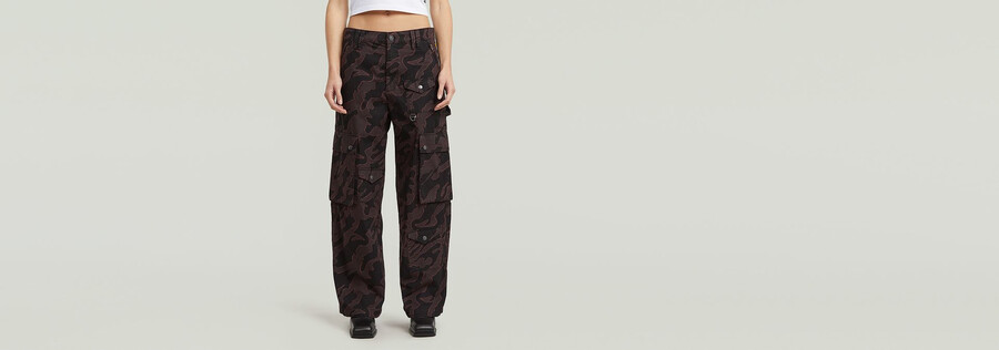 pantaloni mega cargo