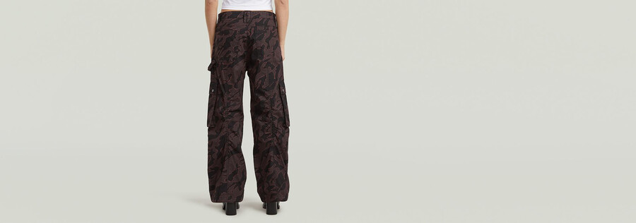 pantaloni mega cargo