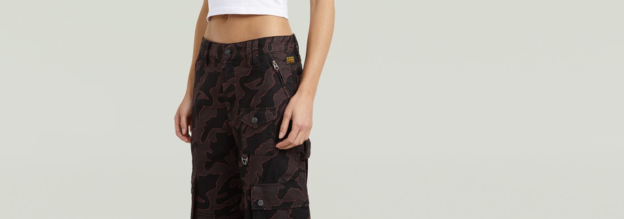 pantaloni mega cargo