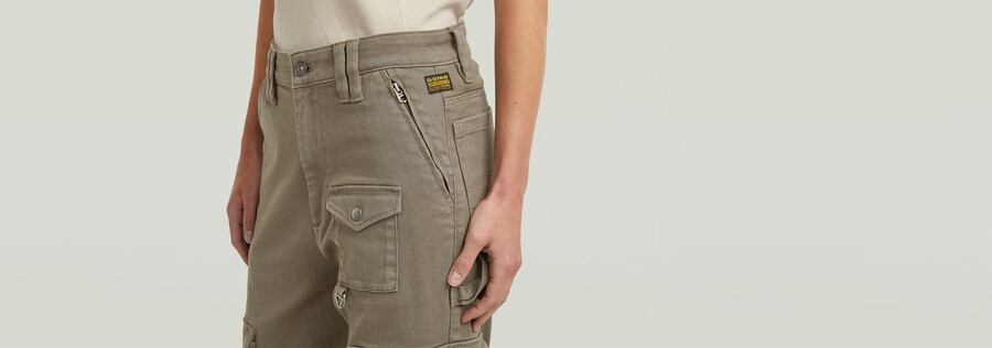 pantaloni mega cargo