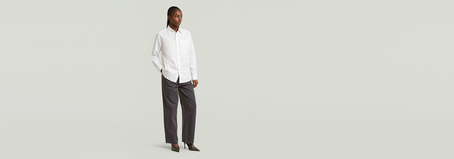 pantaloni larghi a pieghe