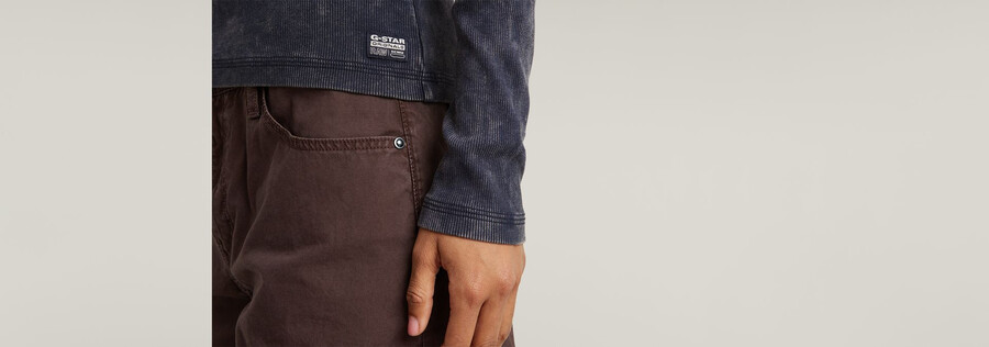 top henley slim con scollo a v profondo e tinto in capo