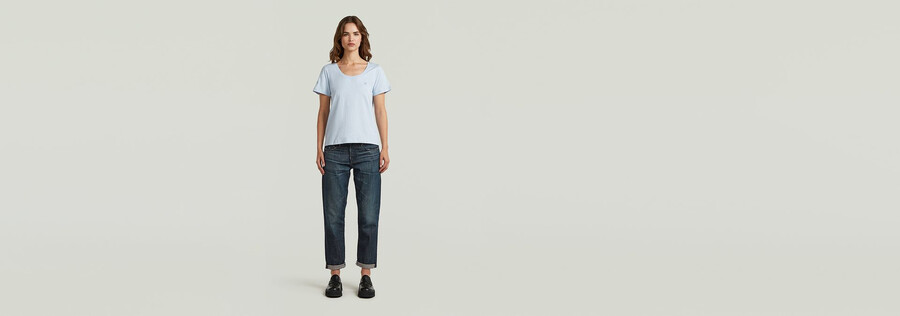 maglietta con scollo a barchetta