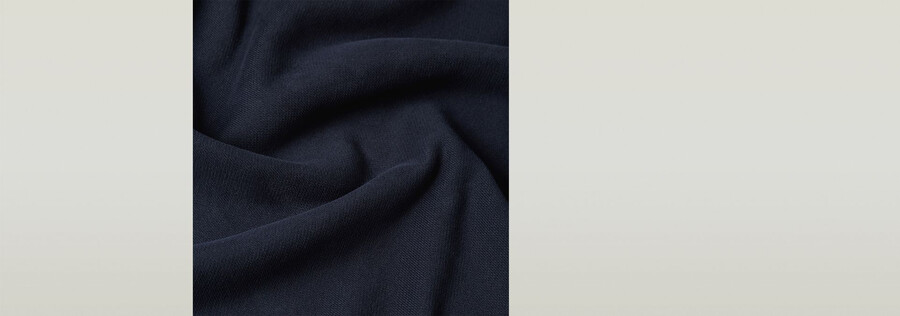 maglione con costruzione a manica