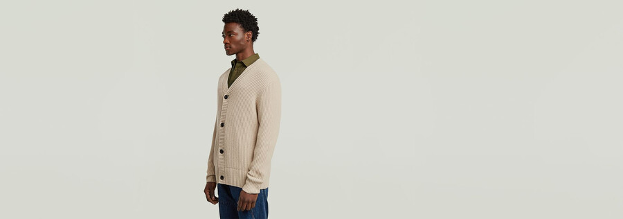 cardigan essenziale in maglia