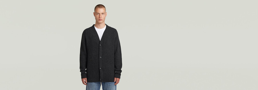 cardigan essenziale in maglia