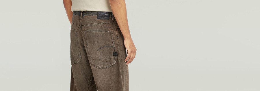 jeans pm larghi e piegati
