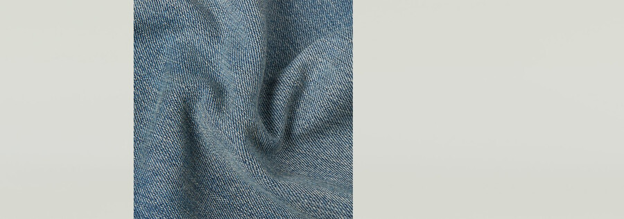 jeans larghi ad arco