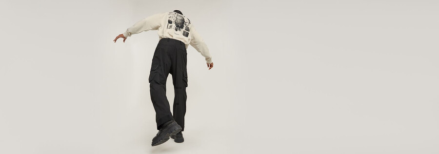 pantaloni cargo 3d con ginocchia rilassate