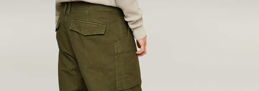 pantaloni affusolati rilassati e affusolati