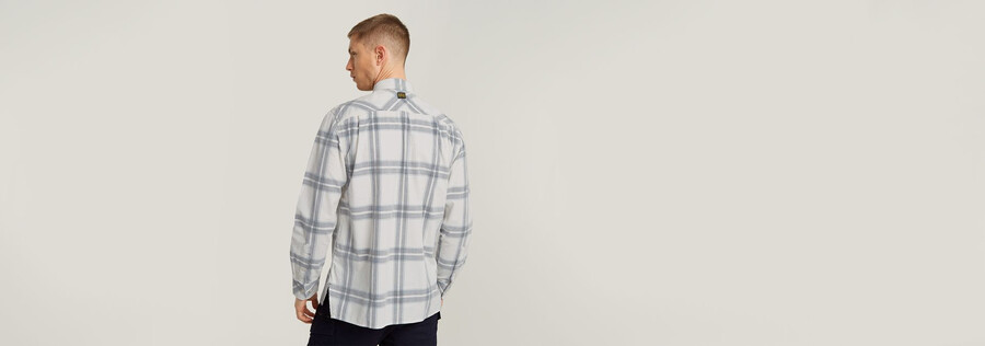 camicia regolare con una tasca