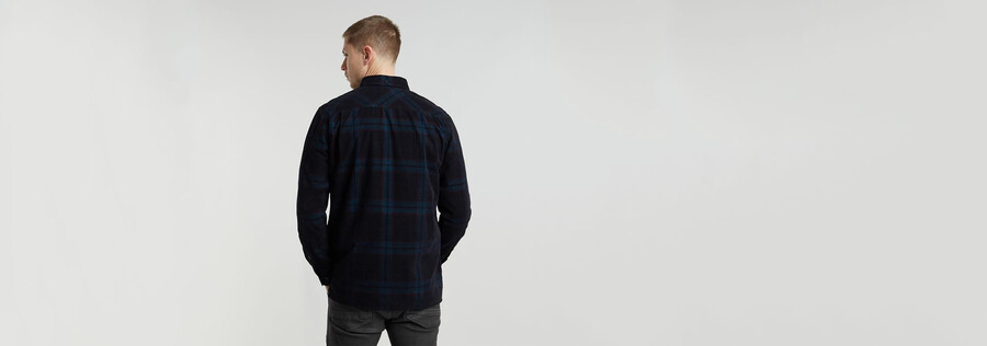 camicia regolare con una tasca