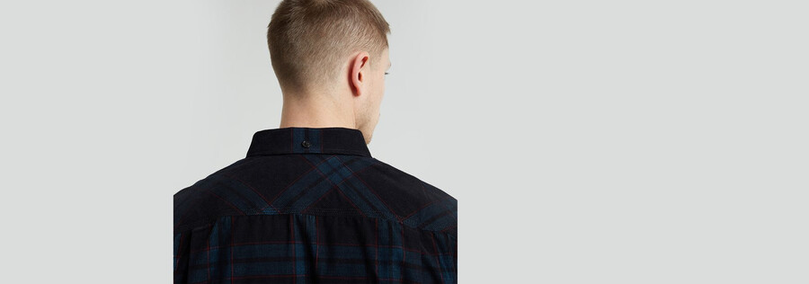 camicia regolare con una tasca