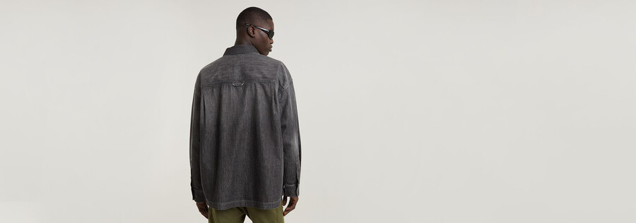 camicia con tasca a patta squadrata
