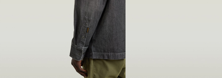 camicia con tasca a patta squadrata