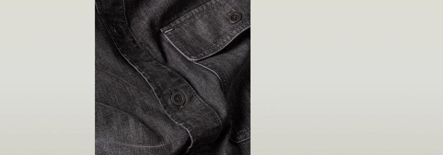 camicia con tasca a patta squadrata