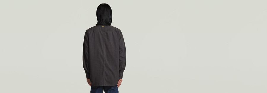 camicia regolare con tasca a pannelli
