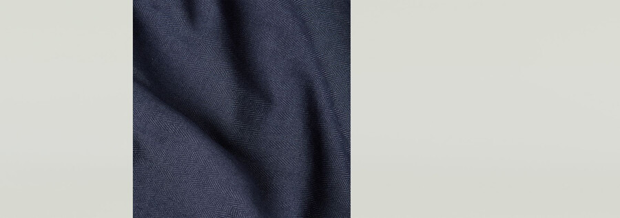 camicia regolare con tasca a pannelli