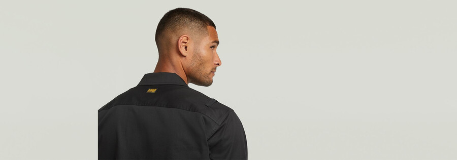 camicia regolare con tasca cargo