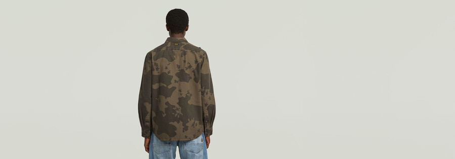 camicia regolare con tasca cargo