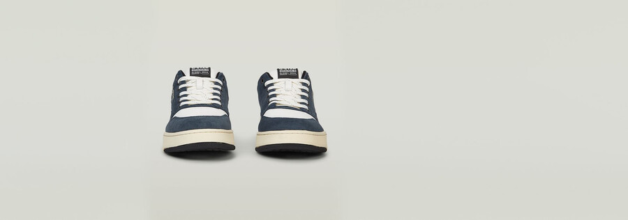 sneakers rine ctr