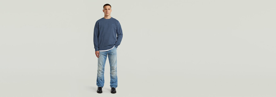maglione con logo sovratinto