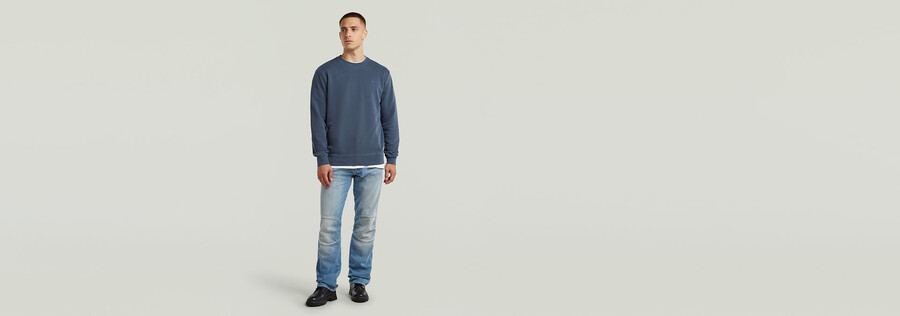 maglione con logo sovratinto