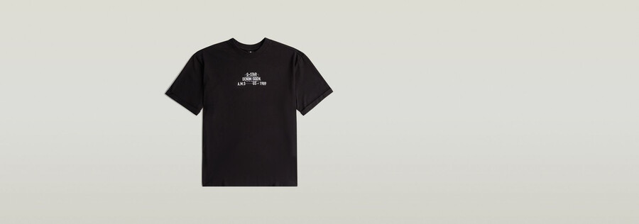 t-shirt rilassata con grafica multi-tecnica
