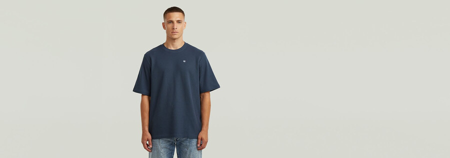 t-shirt con logo strutturato sul petto